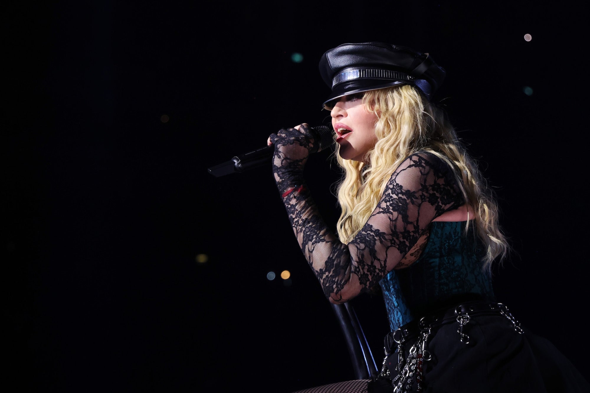 Fans Sue Madonna For Late Concert Start, ‘Waiting for Hours’